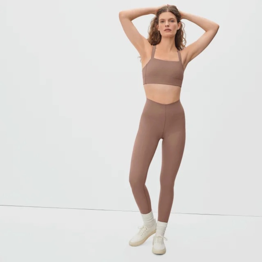 Everlane Perform Sculpt Leggings in Sand Dune, size small